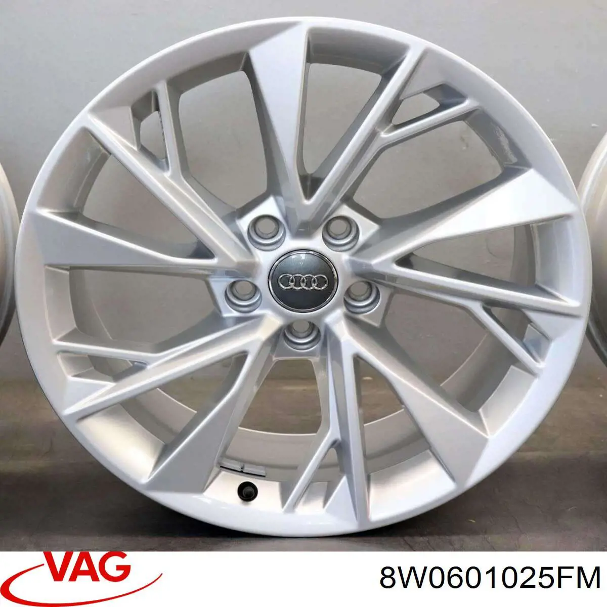 Диски колісні литі (легкосплавні, титанові) VAG 8W0601025FM ціна, від  USD