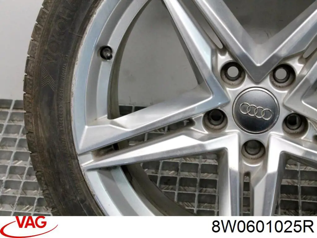Диски колісні литі (легкосплавні, титанові) 8W0601025R VAG