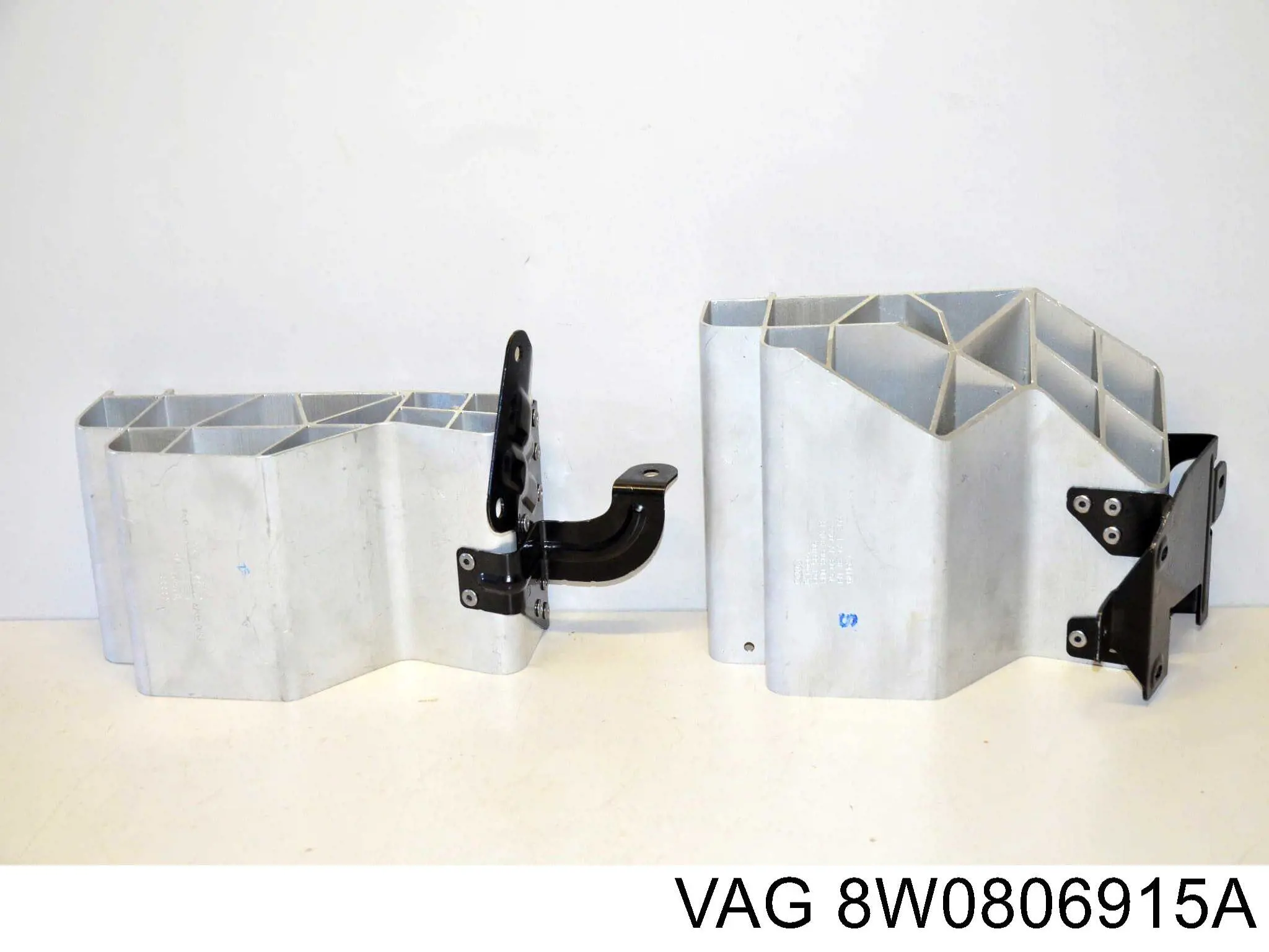  VAG 8W0806915A ціна, від 114.02 USD