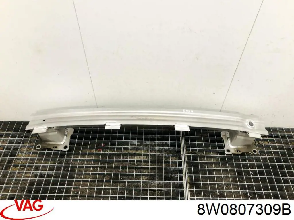 Балка бампера заднього VAG 8W0807309B ціна, від 129.36 USD