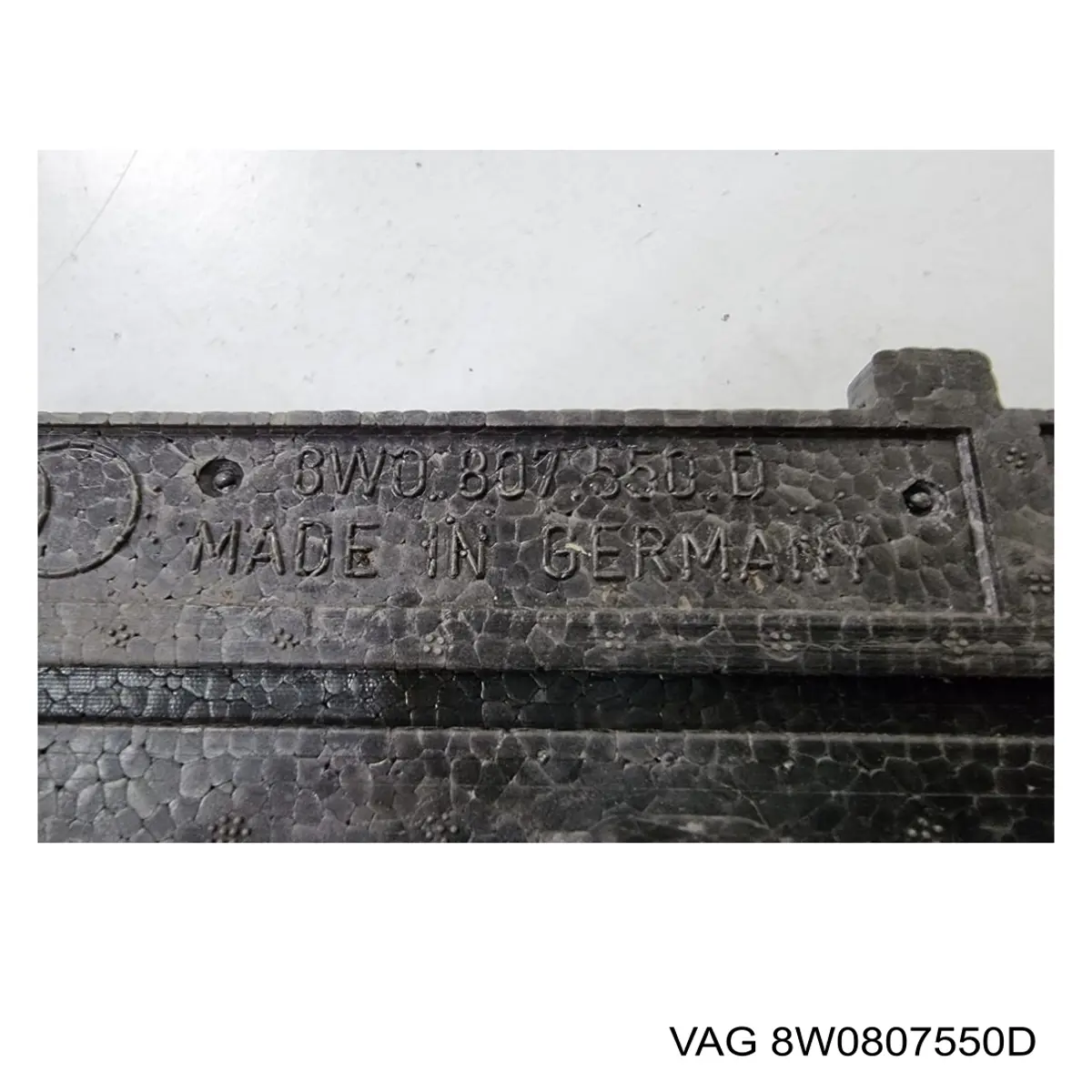 Абсорбер (наповнювач) бампера переднього 8W0807550D VAG