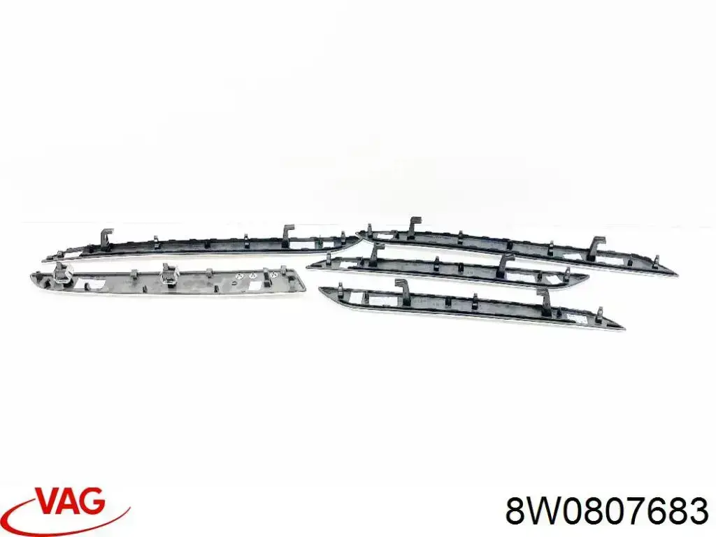 Купити 8W0807683 VAG Решітка переднього бампера, центральна