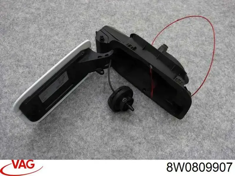 Купити 8W0809907 VAG Лючок (дверцята) бензобака