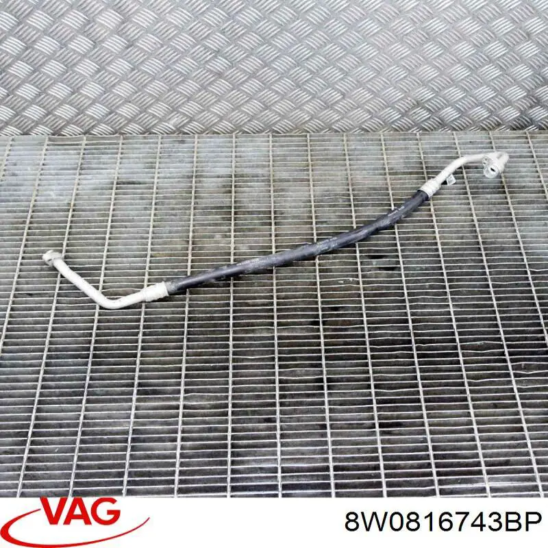 Шланг кондиціонера, від випарника до компресора 8W0816743BP VAG