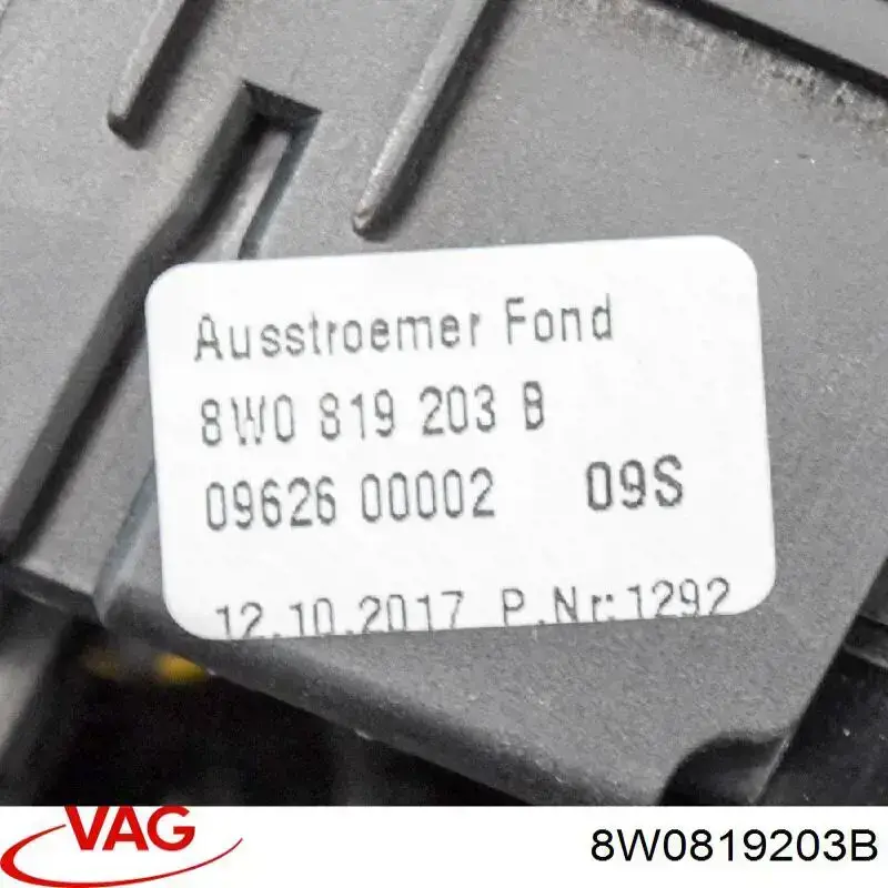 8W0819203B VAG Решітка вентиляції салону в підлокітнику, задня