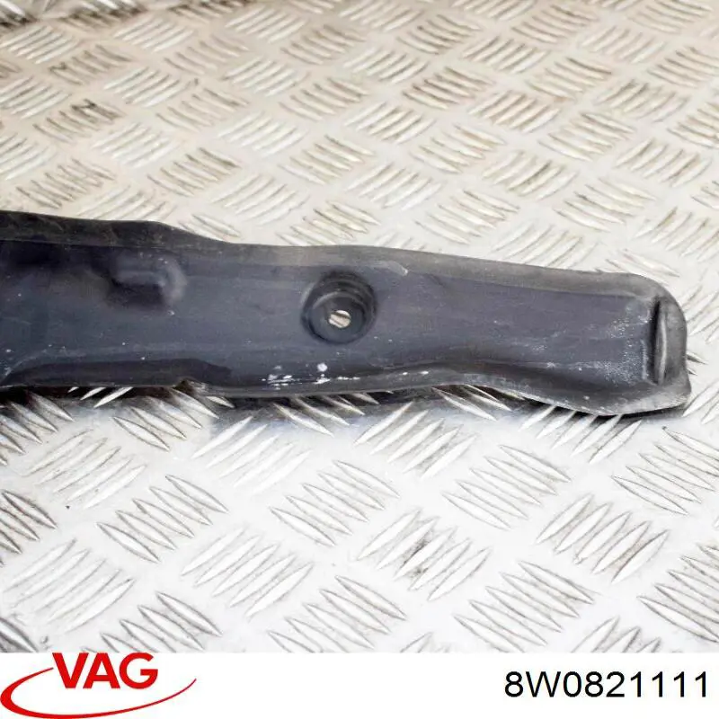 Ущільнювач крила VAG 8W0821111