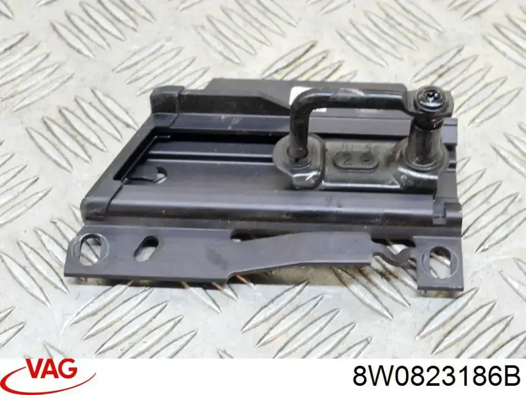 Купити 8W0823186B VAG Стояк-гак замка капота
