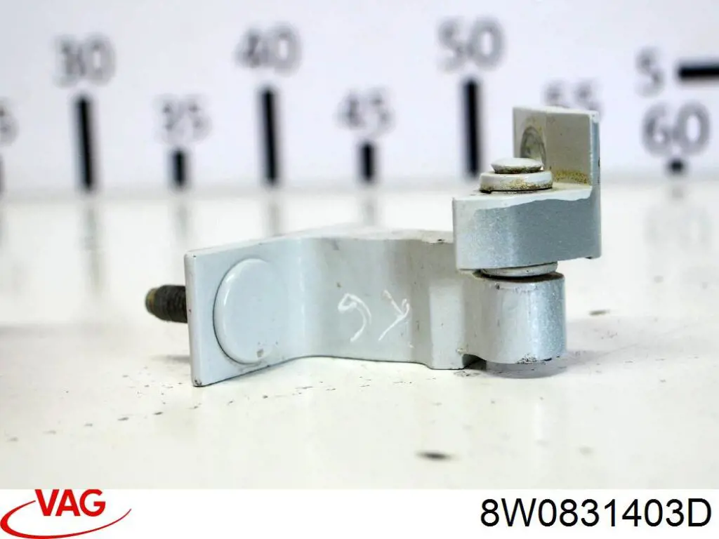 8W0831403D VAG Петля задніх лівих дверей
