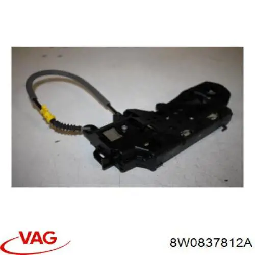 Тримач зовнішньої ручки дверей, правих дверей VAG 8W0837812A ціна, від 5.07 USD