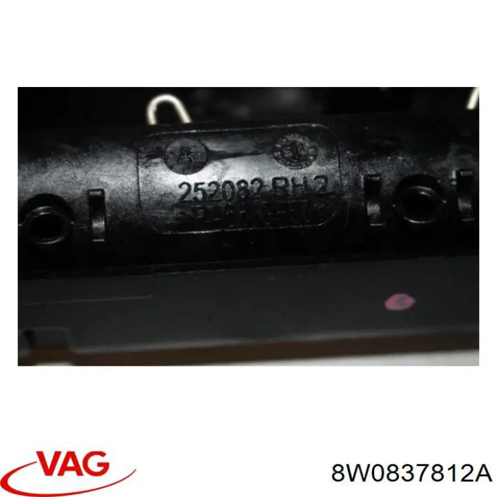 Купити 8W0837812A VAG Тримач зовнішньої ручки дверей, правих дверей