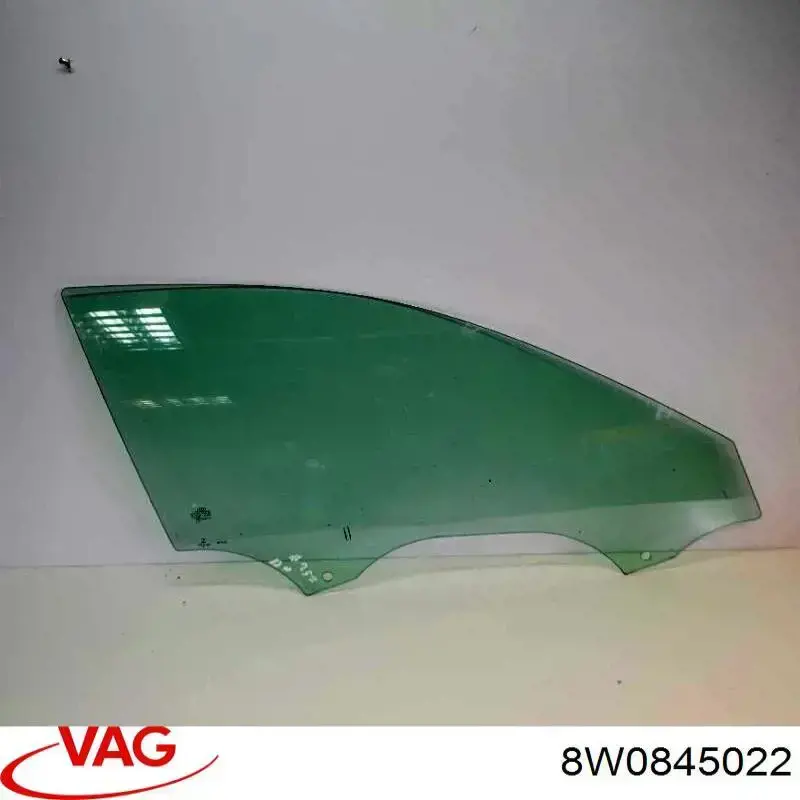 Купити 8W0845022 VAG Скло передніх дверей, правою