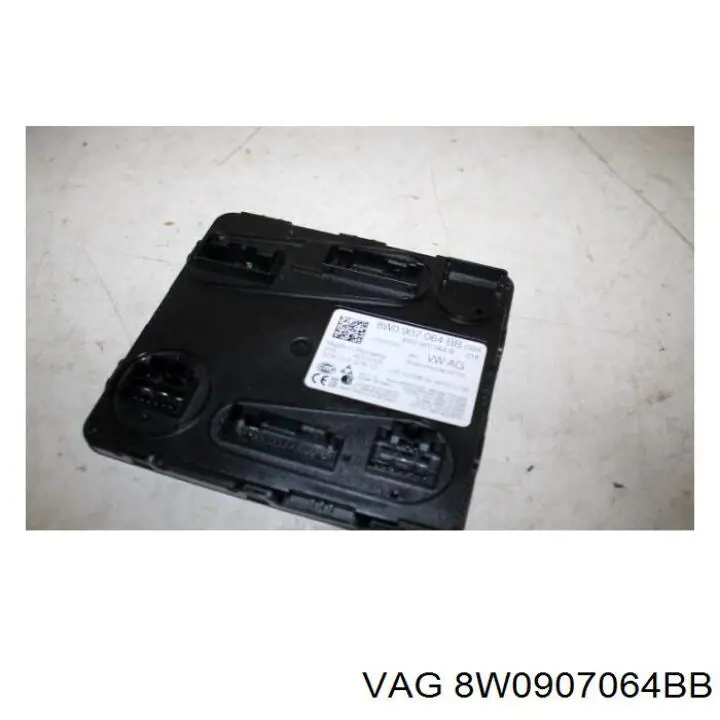 8W1907064AC VAG Блок комфорту