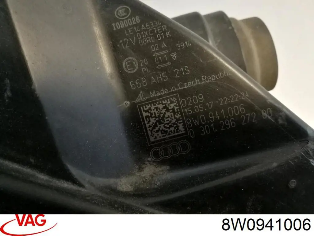 Фара права 8W0941006 VAG