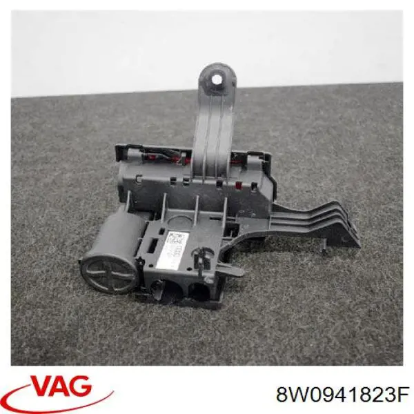 8W0941823F VAG Реле запобіжників