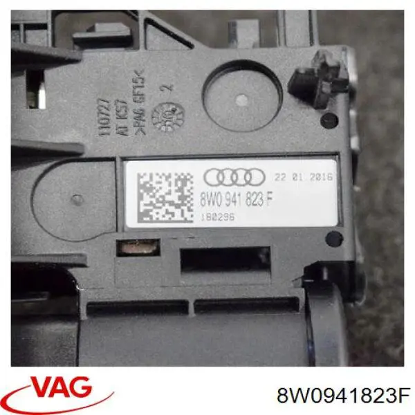 Коробка запобіжників VAG 8W0941823F ціна, від 82.35 USD
