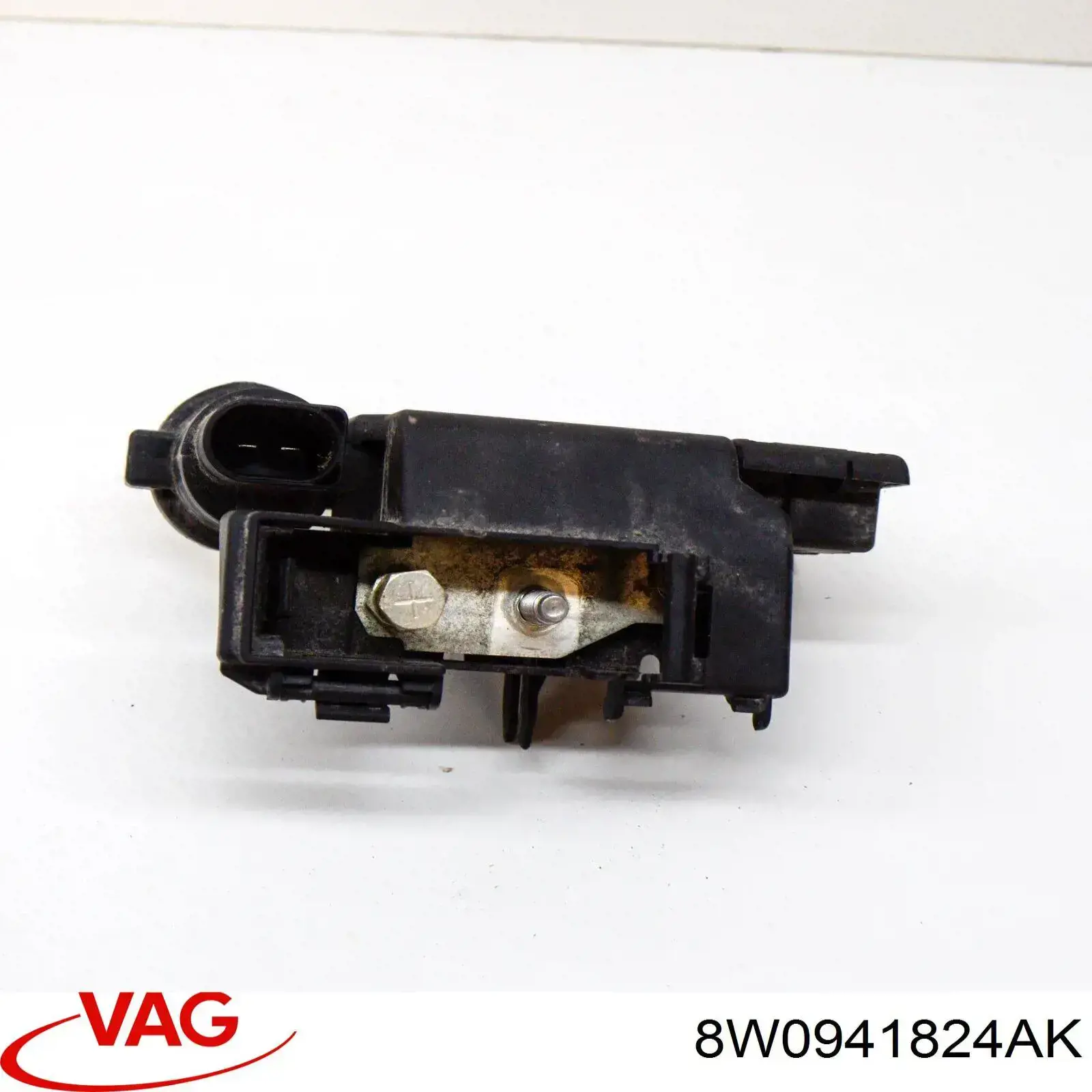 Блок запобіжників 8W0941824AK VAG