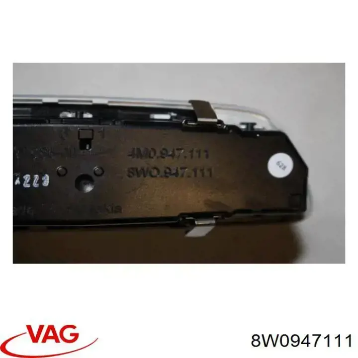 Купити 8W0947111 VAG Плафон освітлення салона/кабіни, задній