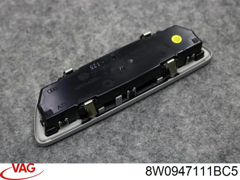 Плафон освітлення салона/кабіни, задній VAG 8W0947111BC5 ціна, від 6.21 USD
