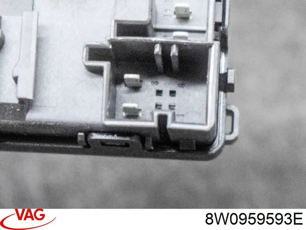 Купити 8W0959593E VAG Блок комфорту передніх дверей