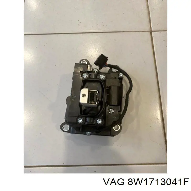 8W1713041M VAG Куліса КПП