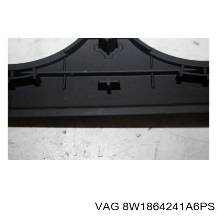 Декоративна накладка центральної консолі VAG 8W1864241A6PS ціна, від 10.13 USD