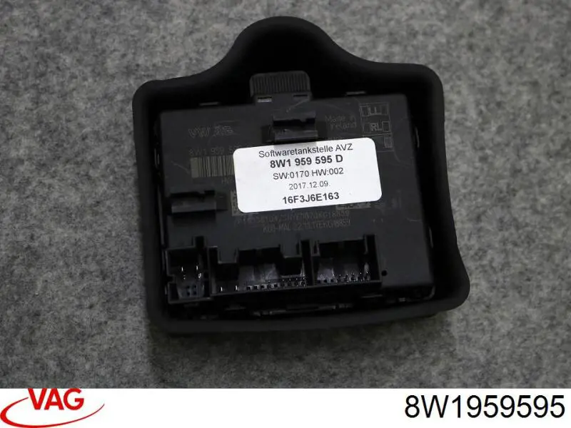 Купити 8W1959595 VAG Блок комфорту задніх дверей