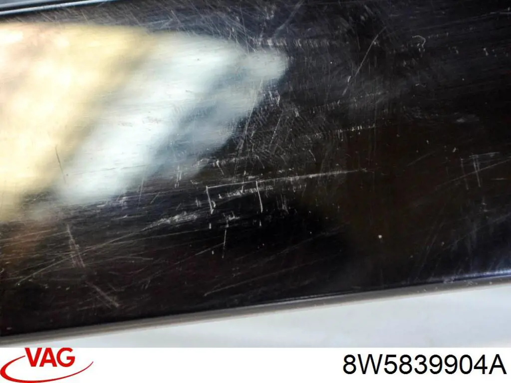 Накладка задньої двері, правої, вертикальна VAG 8W5839904A ціна, від 5.56 USD
