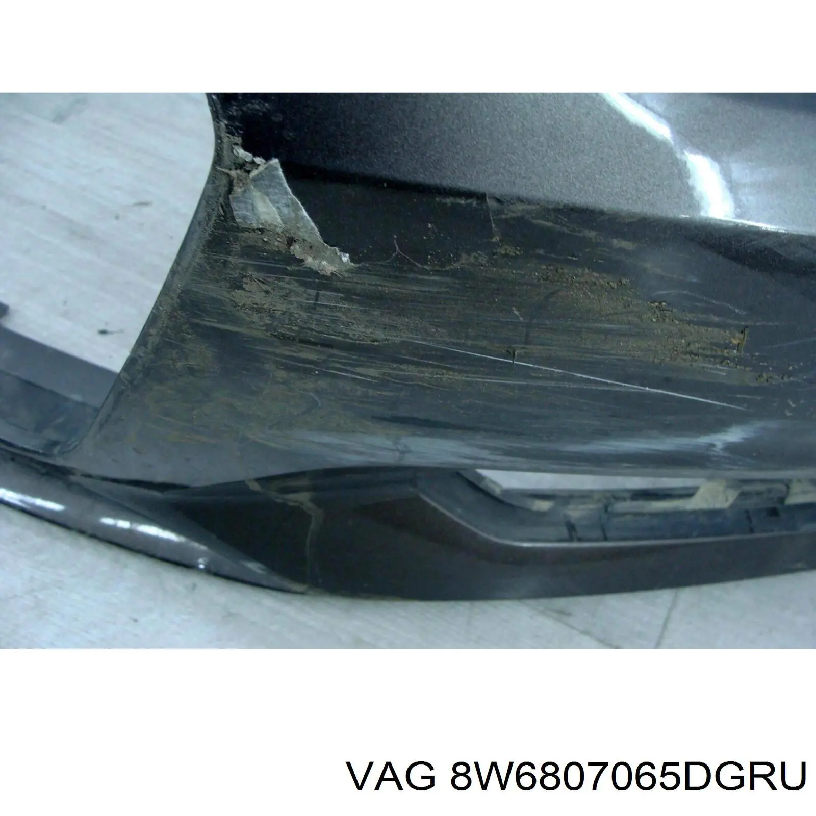 Бампер на авто VAG 8W6807065DGRU ціна, від 681.73 USD