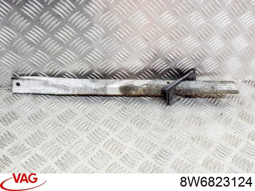 Ущільнювач капота 8W6823124 VAG