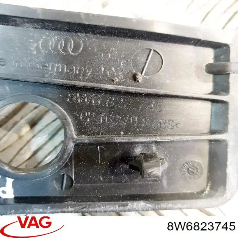  VAG 8W6823745