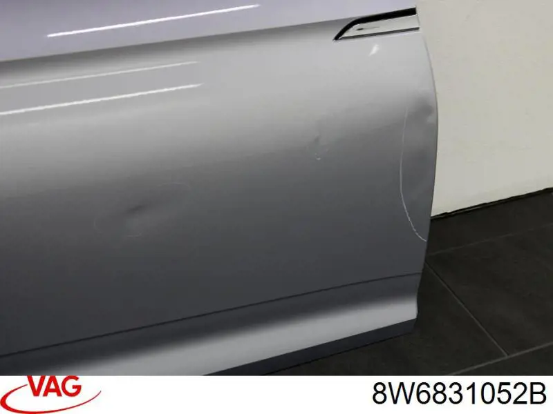 Купити 8W6831052B VAG Двері праві передні