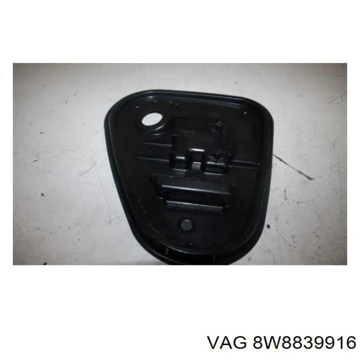 8W8839916 VAG 
