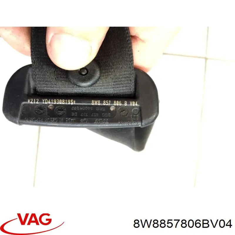 Пасок безпеки задній правий VAG 8W8857806BV04 ціна, від 129.69 USD