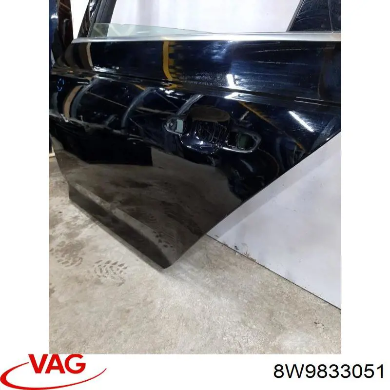 8W9833051B VAG Двері пасажирськи задні ліві