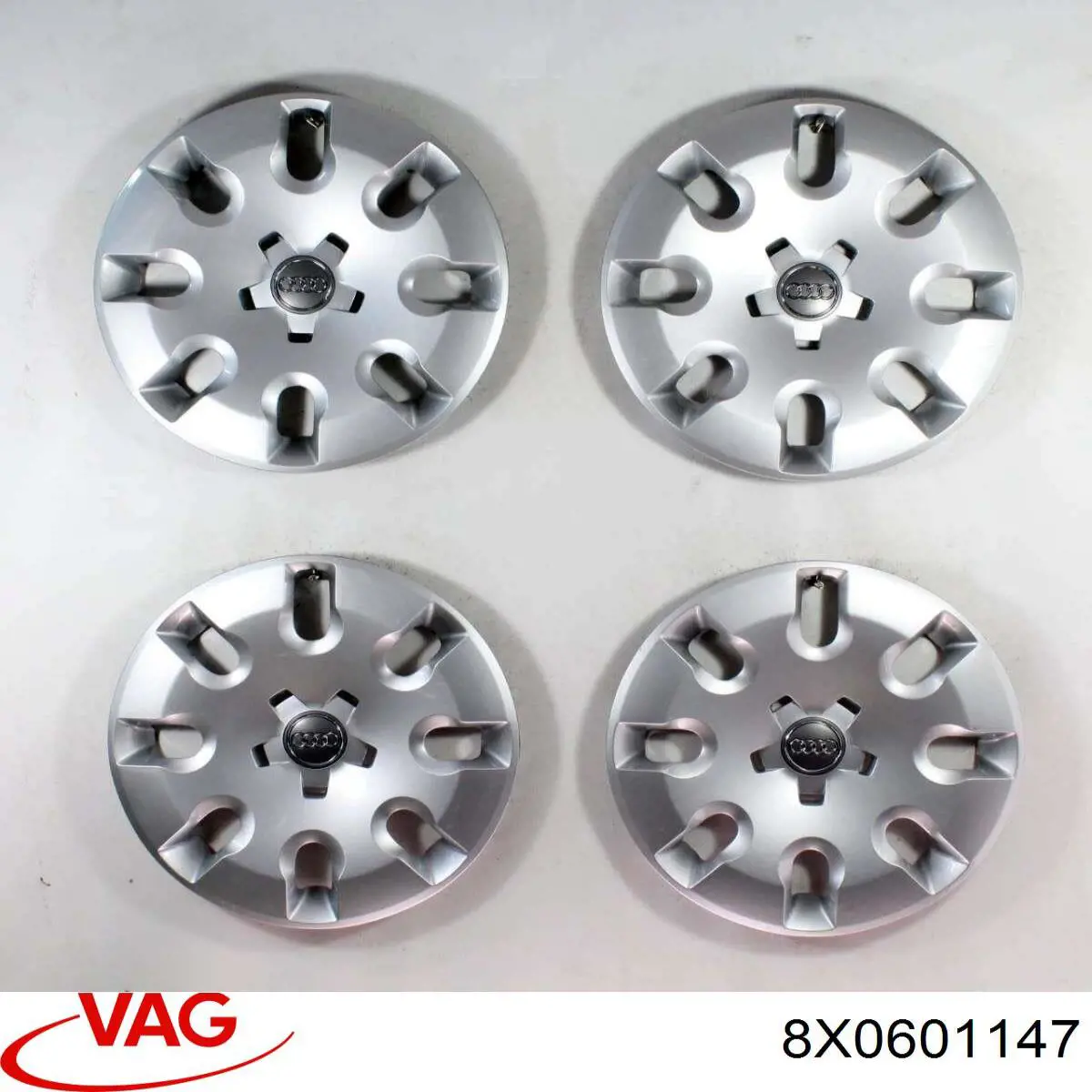 Ковпаки на диски VAG 8X0601147 ціна, від 16.84 USD