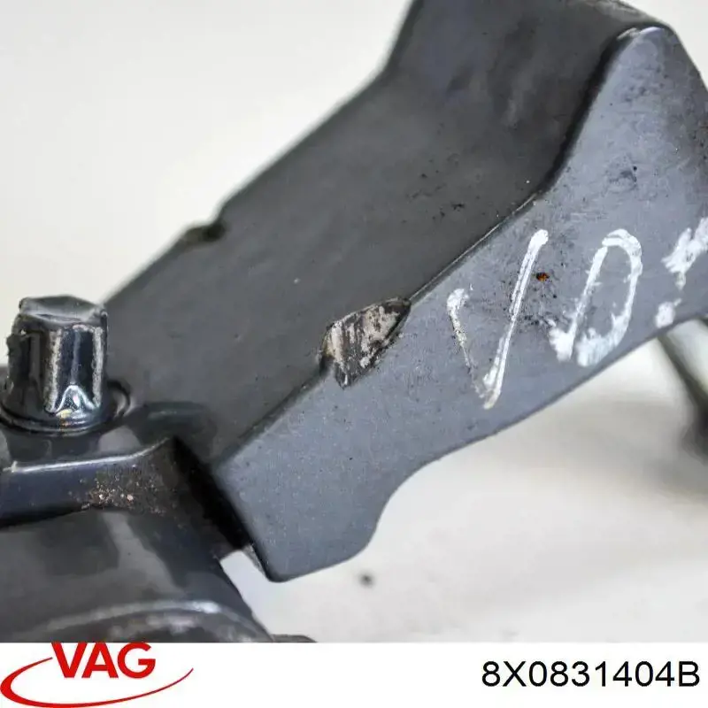 8X0831404B VAG Петля передніх дверей, правою