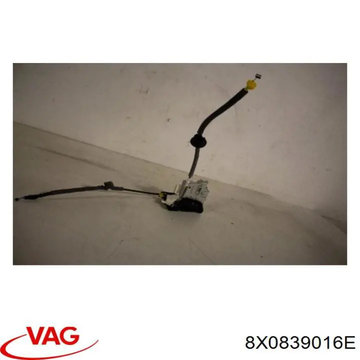 Замок задньої дверї, правої VAG 8X0839016E ціна, від 29.67 USD