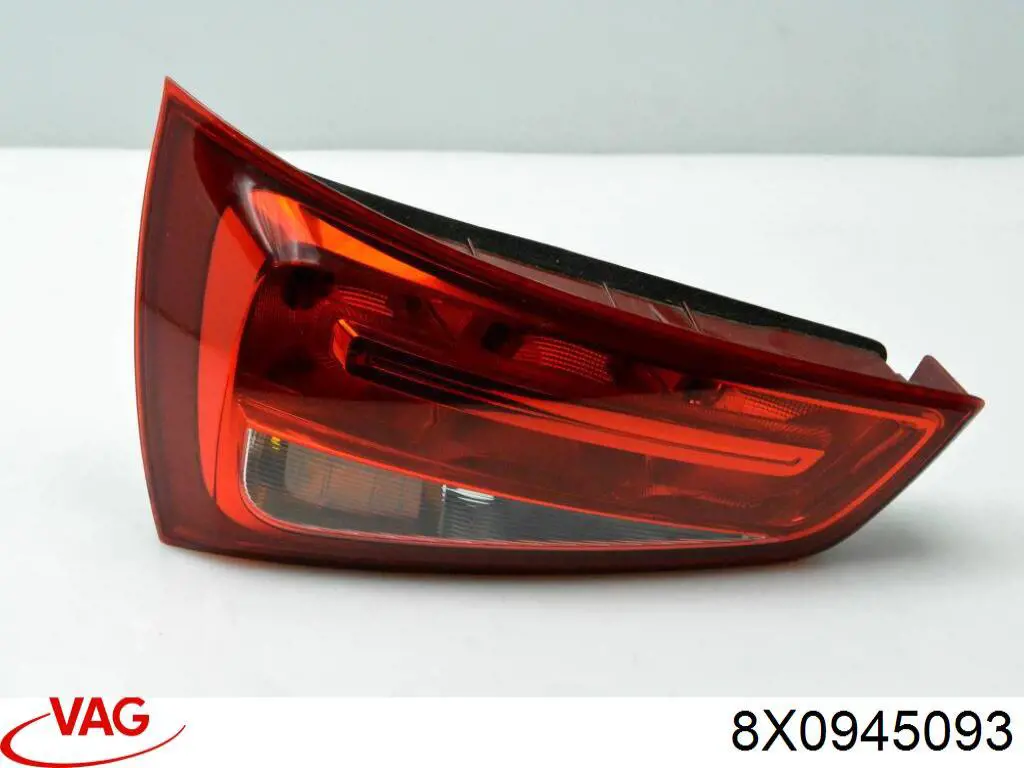 Ліхтар задній лівий VAG 8X0945093 ціна, від 77.11 USD