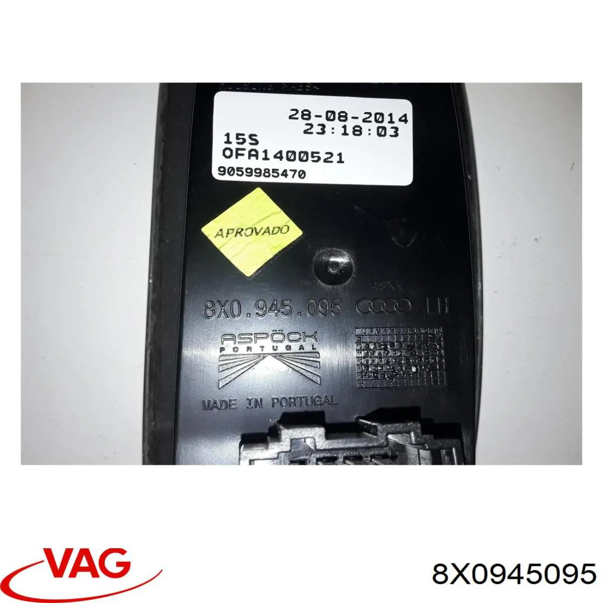 Стоп задній VAG 8X0945095 ціна, від 16.93 USD