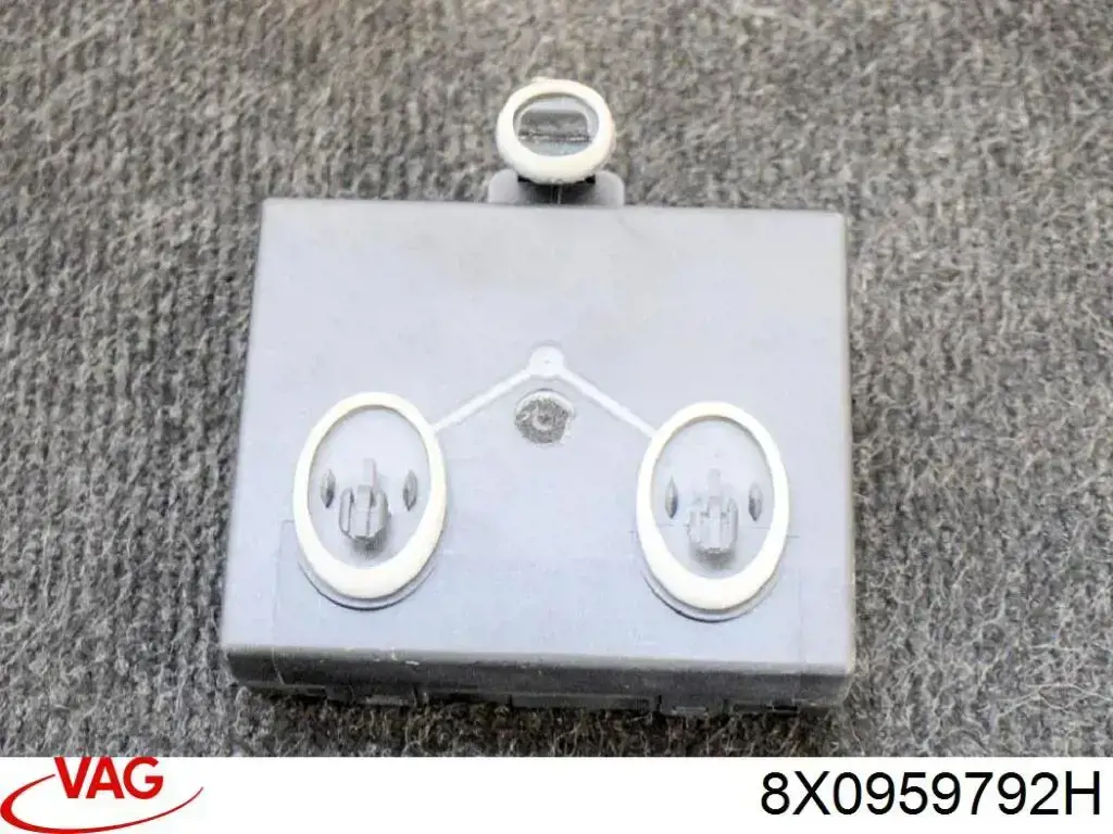 Блок комфорту передніх дверей VAG 8X0959792H ціна, від 15.19 USD