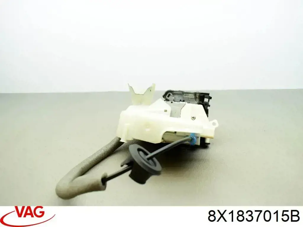 8X1837015B VAG Замок водійських дверей