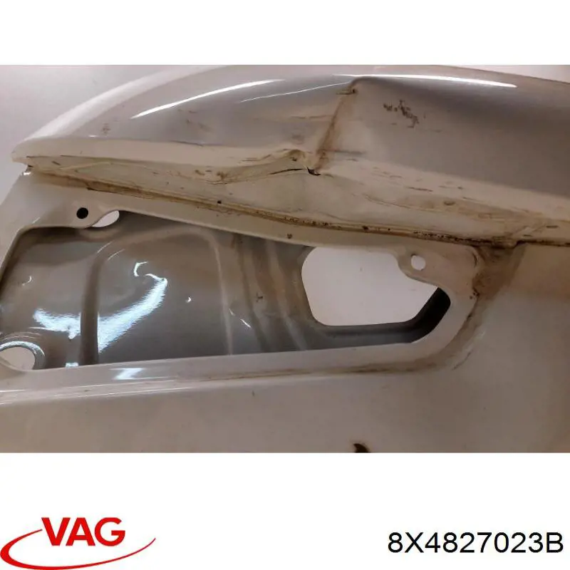 П'яті двері VAG 8X4827023B ціна, від 382.70 USD