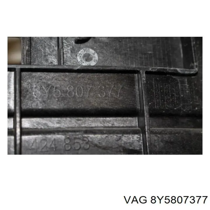 Купити 8Y5807377 VAG Направляюча заднього бампера, ліва