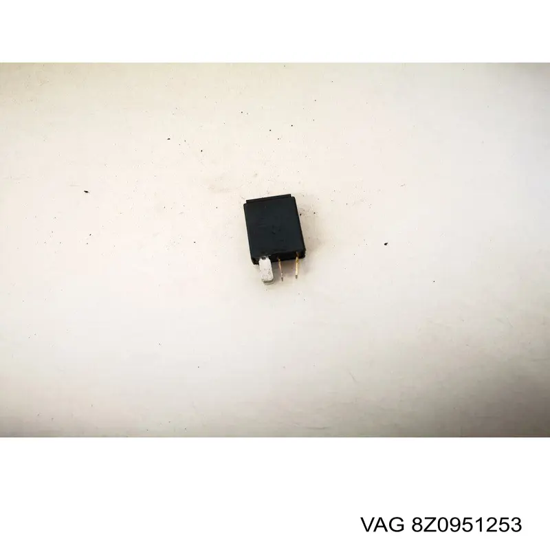 8Z0951253 VAG Реле стартера
