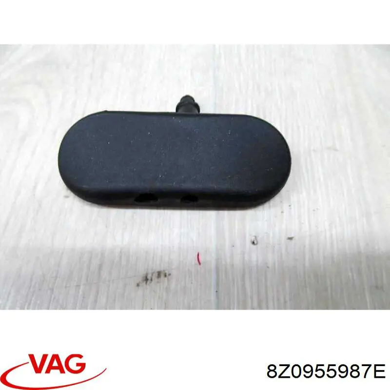 8Z0955987E VAG Форсунка омивача скла лобового, ліва
