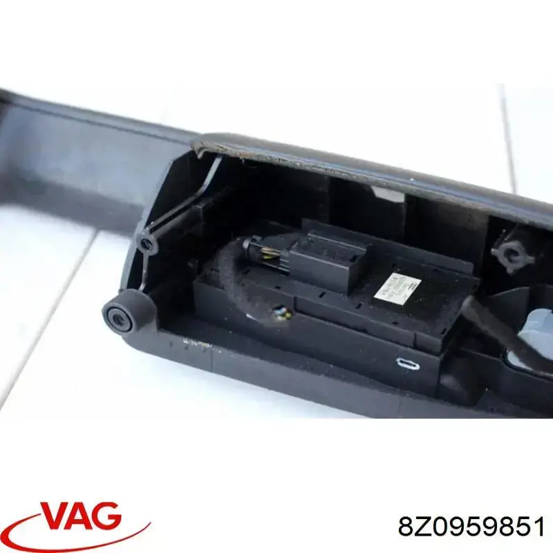  8Z0959851 VAG