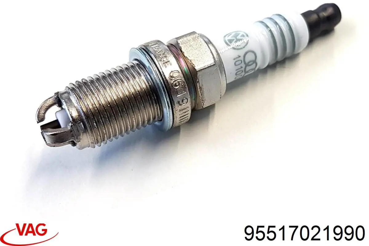 Купити 95517021990 Porsche Свічка запалювання