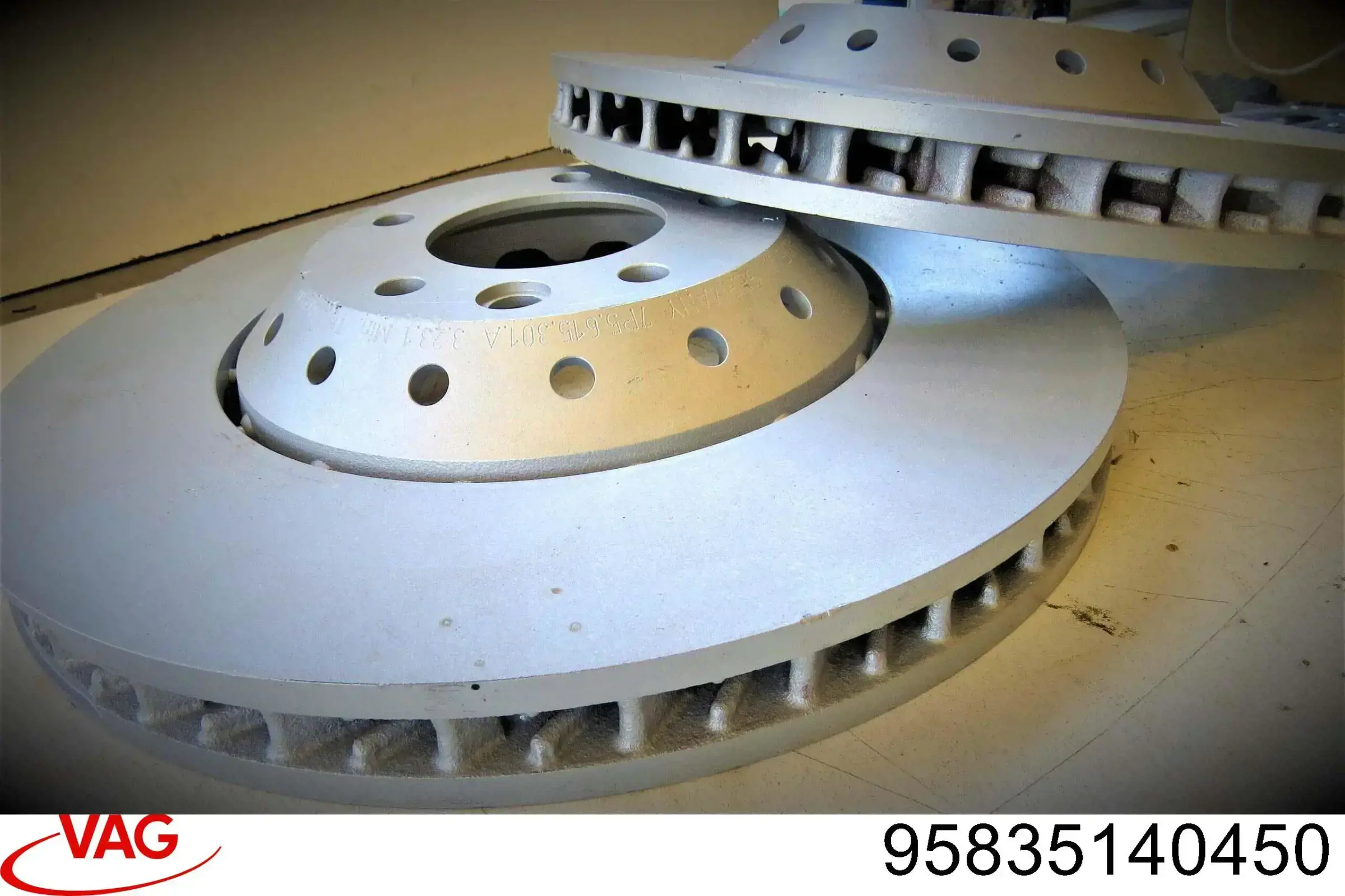 Диск переднього гальма SHW PFR47524 ціна, від 314.45 USD