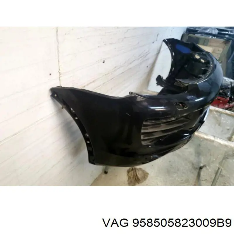 Решітка протитуманних фар ліва Porsche 958505823009B9