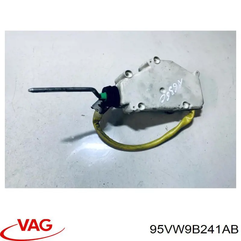 Купити 95VW9B241AB VAG Мотор-привод відкриття лючка бака